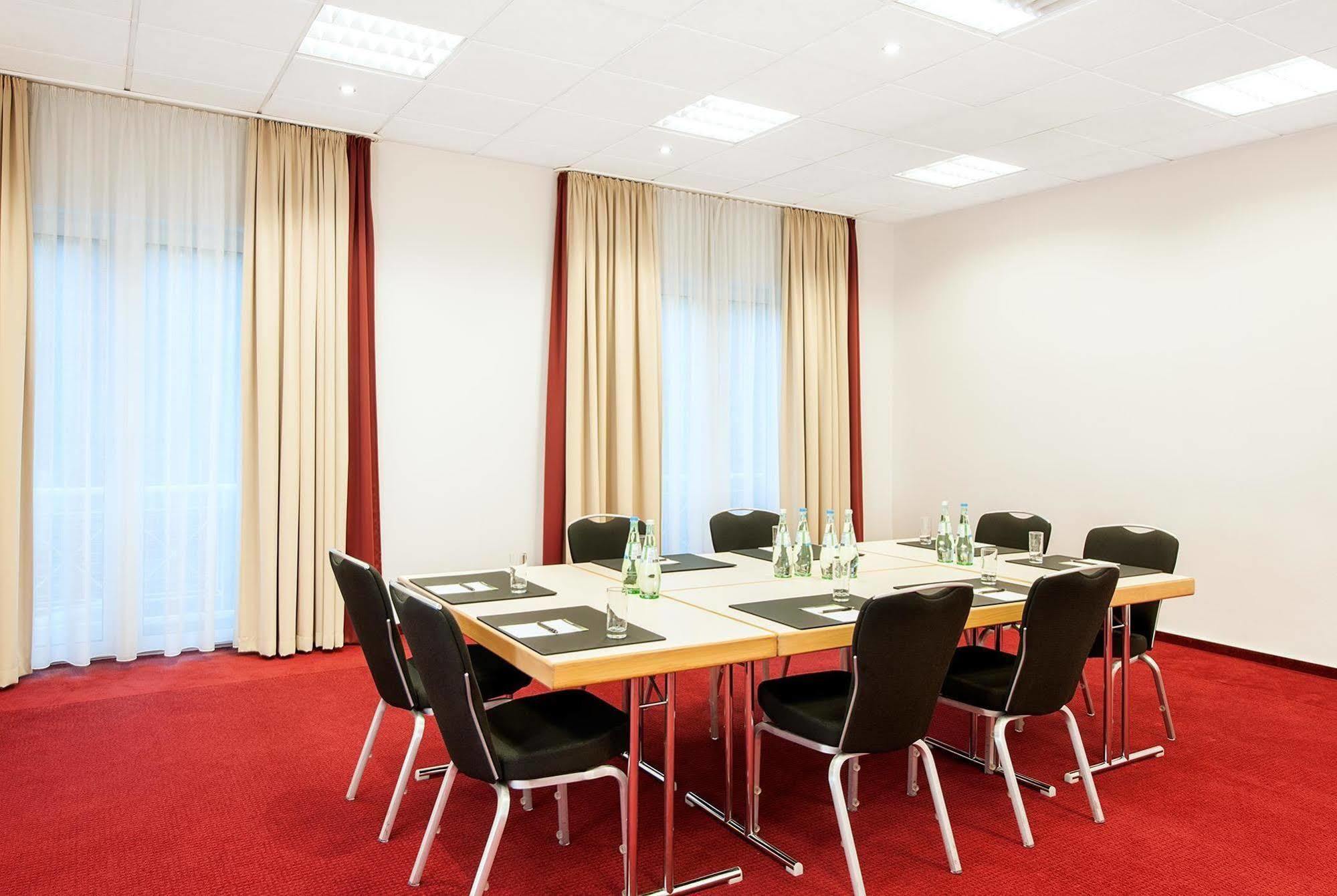 Nh Berlin Potsdam Conference Center Ξενοδοχείο Kleinmachnow Εξωτερικό φωτογραφία